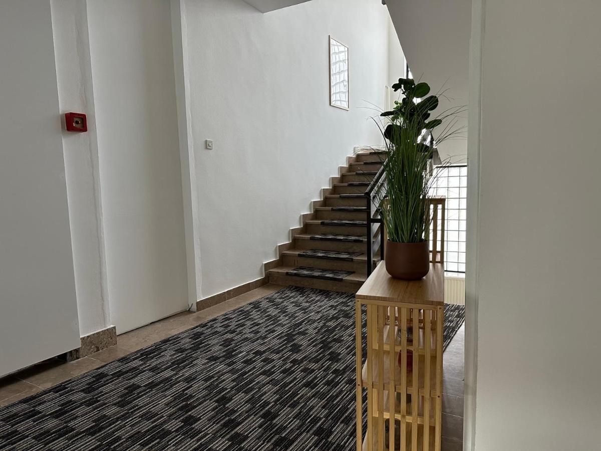 Royal City Apartments ヤイツェ エクステリア 写真