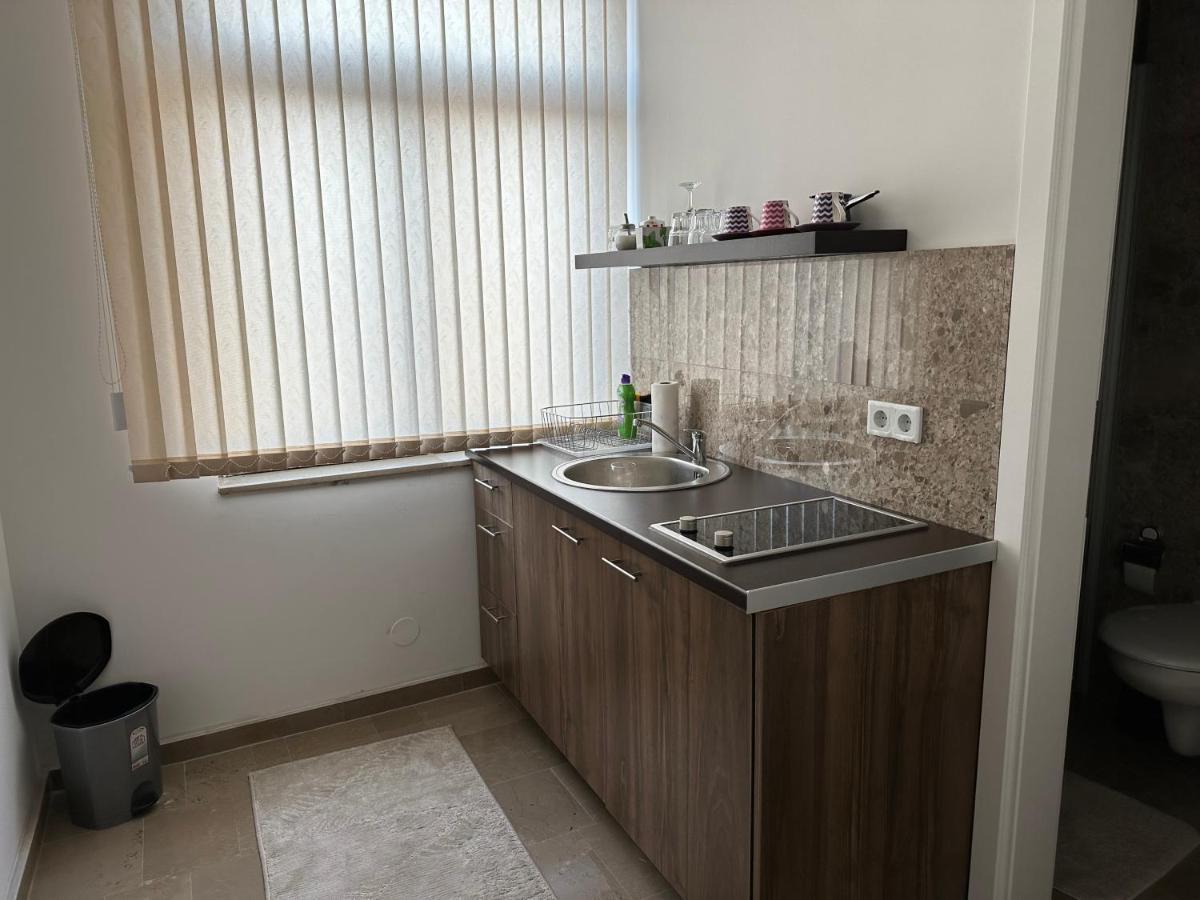 Royal City Apartments ヤイツェ エクステリア 写真